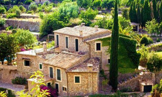 House in Valldemossa village, Mallorca, Balearic island.jpg